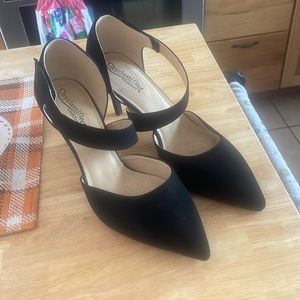 City Classified black suede heels - brand new- size 11 - SUCH GREAT SHOES!